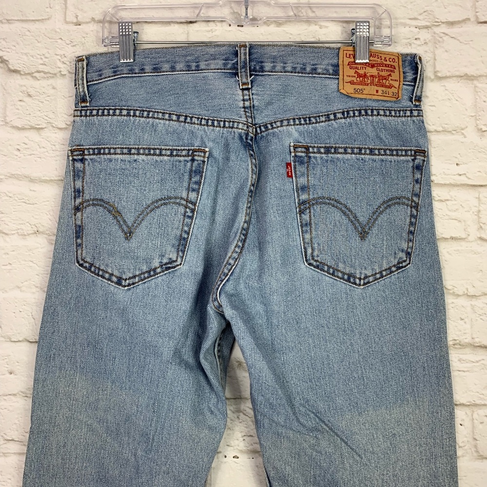 Levi’s 505 Regular Fit Light Wash Straight Jeans - Picture 4 of 7